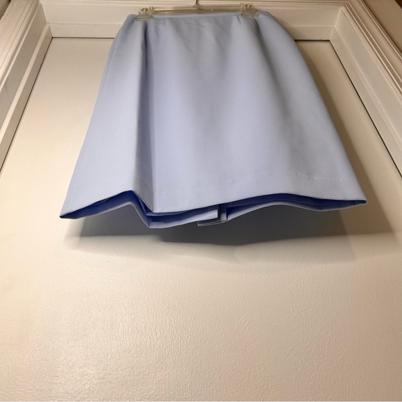 Le Suit Powder Blue Two Piece Suit (NWT) - Size 8 - Picture 10 of 15